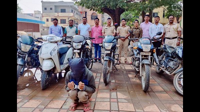 Police have recovered five motorcycles worth of  ₹2.55 lakh from the accused on Saturday. (HT photo)