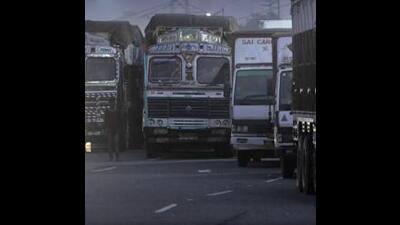 Heavy vehicles travelling to NIBM Chowk frequently break down, police said. (HT FILE PHOTO)