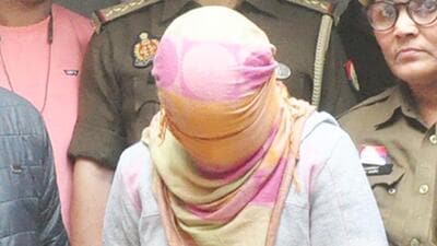Ghaziabad, India - December 03, 2022: Kavi Nagar police station arrested a woman along with her boyfriend accused of allegedly killing her husband while he was sleeping, in Ghaziabad, India on Saturday, December 03, 2022. (Photo by Sakib Ali /Hindustan Times) Ghaziabad, India - December 03, 2022: Kavi Nagar police station arrested a woman along with her boyfriend accused of allegedly killing her husband while he was sleeping, in Ghaziabad, India on Saturday, December 03, 2022. (Photo by Sakib Ali /Hindustan Times)