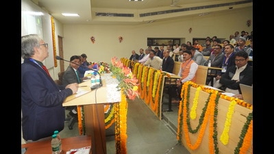 During the event, IEEE, Uttar Pradesh, honoured Professor Rakesh Srivastava, IIT-BHU with Professor GK Dubey Memorial Award-2022. (HT Photo)