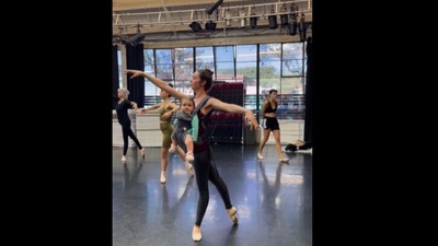 Mother dances with child . (Instagram/@gracieholway) Mother dances with child . (Instagram/@gracieholway)
