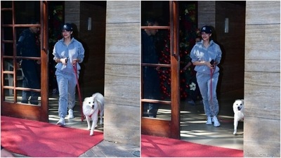 Malaika Arora sports denim-on-denim look for Saturday walk with pet dog (HT Photos/Varinder Chawla) Malaika Arora sports denim-on-denim look for Saturday walk with pet dog (HT Photos/Varinder Chawla)
