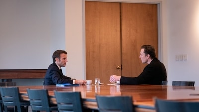 French President Emmanuel Macron meets Twitter boss Elon Musk in New Orleans. (@EmmanuelMacron) French President Emmanuel Macron meets Twitter boss Elon Musk in New Orleans. (@EmmanuelMacron)