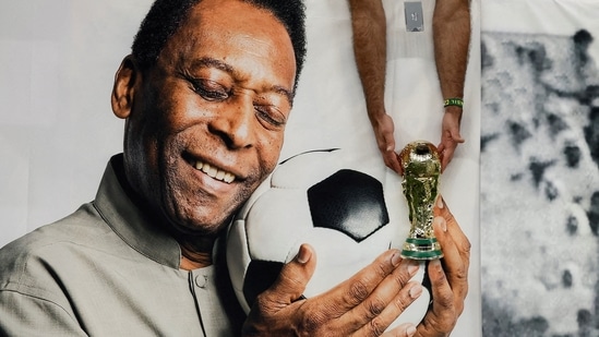 Pele, Brazil's three-time World Cup-winning legend, dies at 82 | Football  News - Hindustan Times