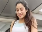 Janhvi Kapoor buys a new apartment in Mumbai. (Viral Bhayani)((Viral Bhayani)) Janhvi Kapoor buys a new apartment in Mumbai. (Viral Bhayani)((Viral Bhayani))