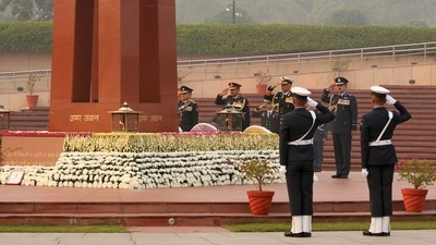 Eastern Naval Command (ENC) paid homage to service personnel who made the supreme sacrifice in various actions. (PIB) Eastern Naval Command (ENC) paid homage to service personnel who made the supreme sacrifice in various actions. (PIB)