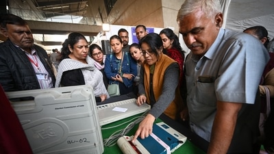 Delhi MCD Election 2022: 50 per cent polling recorded till 5:30pm. (Photo by Sanchit Khanna/ Hindustan Times) Delhi MCD Election 2022: 50 per cent polling recorded till 5:30pm. (Photo by Sanchit Khanna/ Hindustan Times)