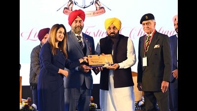 Punjab CM Bhagwant Mann and former Lt.Gen. TS Shergill during the closing of 6th Military Literature festival at Sukhna Lake in Chandigarh, on Sunday.Photo by Keshav Singh/Hindustan Times. Punjab CM Bhagwant Mann and former Lt.Gen. TS Shergill during the closing of 6th Military Literature festival at Sukhna Lake in Chandigarh, on Sunday.Photo by Keshav Singh/Hindustan Times.