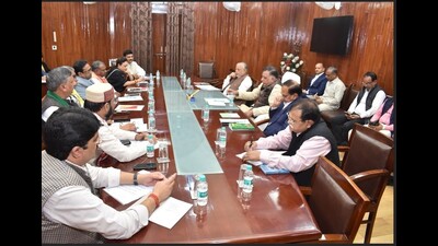 An all-party meeting was held under U.P. assembly speaker Satish Mahana at Vidhan Bhawan in Lucknow on Sunday (Deepak Gupta/HT photo) An all-party meeting was held under U.P. assembly speaker Satish Mahana at Vidhan Bhawan in Lucknow on Sunday (Deepak Gupta/HT photo)