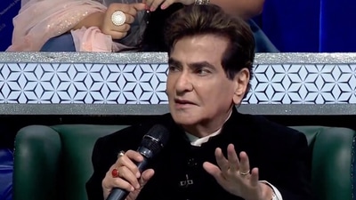 Jeetendra visited the sets of Indian Idol. Jeetendra visited the sets of Indian Idol.