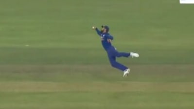 Virat Kohli's catch (Twitter) Virat Kohli's catch (Twitter)