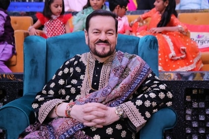 Nitin Mukesh on Sa Re Ga Ma Pa. (ZEE TV) Nitin Mukesh on Sa Re Ga Ma Pa. (ZEE TV)