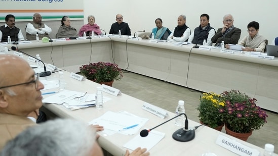 Congress chief Mallikarjun Kharge with senior party leaders Sonia Gandhi among others at Steering Committee meeting. (PTI) Congress chief Mallikarjun Kharge with senior party leaders Sonia Gandhi among others at Steering Committee meeting. (PTI)