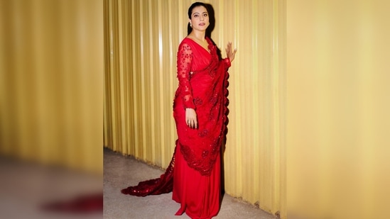 Kajol has never failed to impress the fashion critics with her sartorial style choices, especially traditional wears.(Instagram/@kajol)