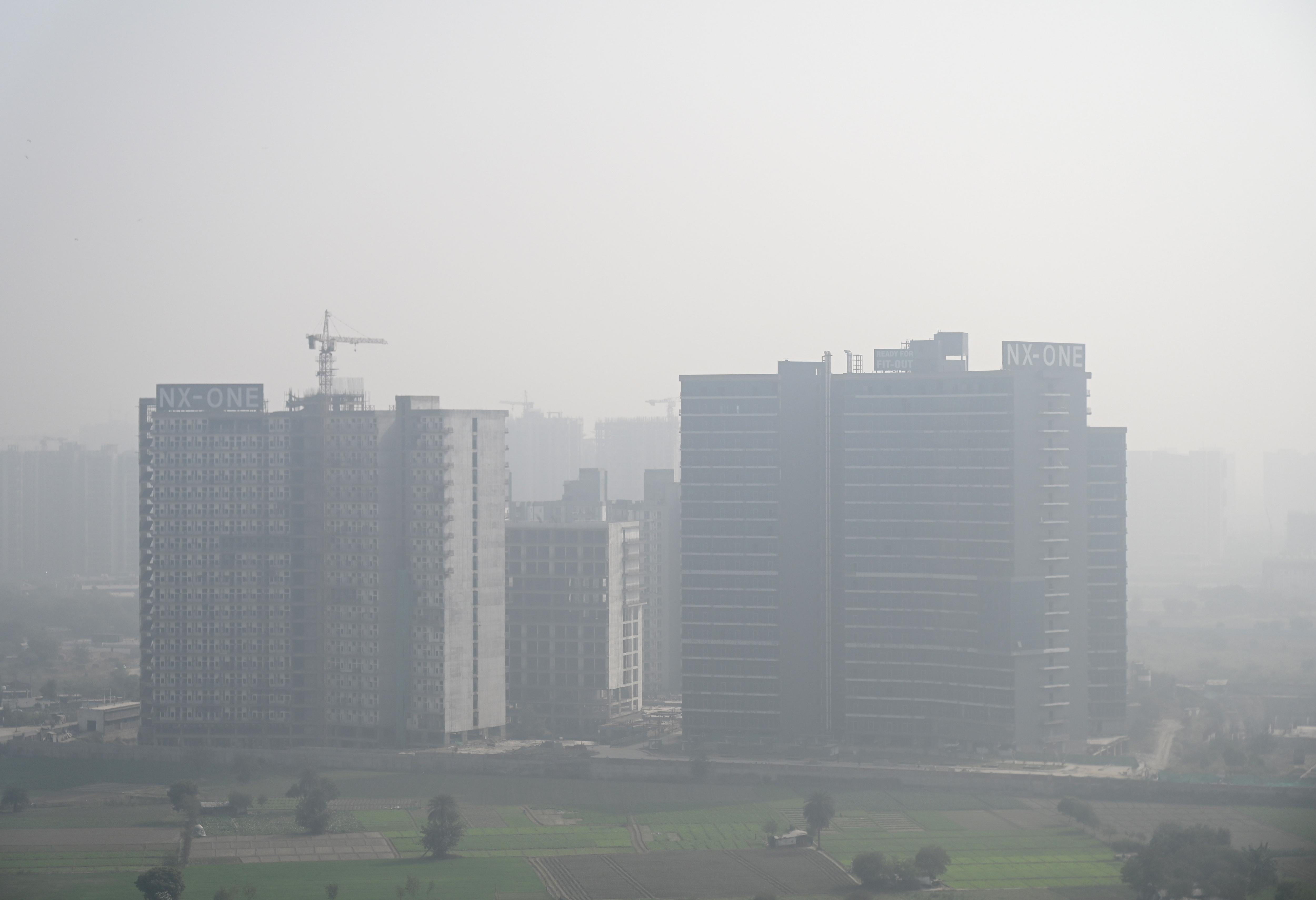 Under Stage III of Grap, states also have the option to enforce a ban on BS III petrol and BS IV diesel vehicles plying on the roads, which was enforced the last time Delhi’s air went into the “severe” category. (Sunil Ghosh /HT Photo)
