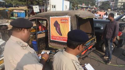 Patna traffic police check vehicles for pollution. (HT Archive) Patna traffic police check vehicles for pollution. (HT Archive)