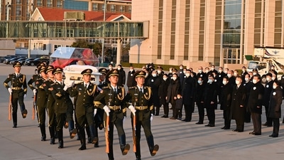 Jiang Zemin: Chinese leaders lead by Chinese President Xi Jinping receive the body of late former Chinese President Jiang Zemin after it arrived in Beijing from Shanghai. (AP) Jiang Zemin: Chinese leaders lead by Chinese President Xi Jinping receive the body of late former Chinese President Jiang Zemin after it arrived in Beijing from Shanghai. (AP)