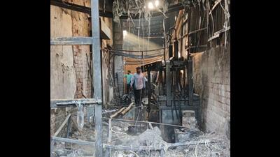 Stock and machinery gutted after a fire broke out at a Mohali fabric factory (HT File)