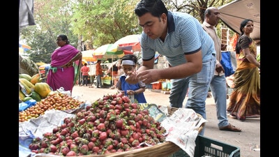 Strawberry has started to arrive in Pune market after delay occur due to unseasonal rains during October in Mahableshwar. (HT photo) Strawberry has started to arrive in Pune market after delay occur due to unseasonal rains during October in Mahableshwar. (HT photo)