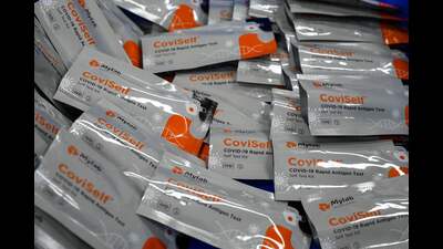 After the complaint was submitted, police carried out an initial probe and found that many patients who were tested are bogus. (HT file photo) After the complaint was submitted, police carried out an initial probe and found that many patients who were tested are bogus. (HT file photo)