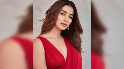 Pooja Hegde flaunted her curves as she struck some stunning poses for the gram. (Instagram/@hegdepooja) Pooja Hegde flaunted her curves as she struck some stunning poses for the gram. (Instagram/@hegdepooja)
