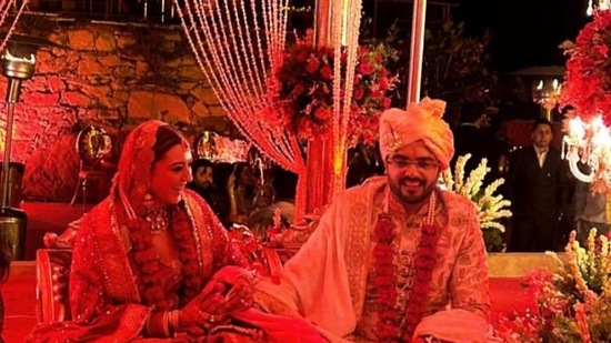 Inside pictures from Hansika Motwani and Sohael Khaturiya's lavish wedding went viral on social media.(Instagram/@hmonlyforyou)