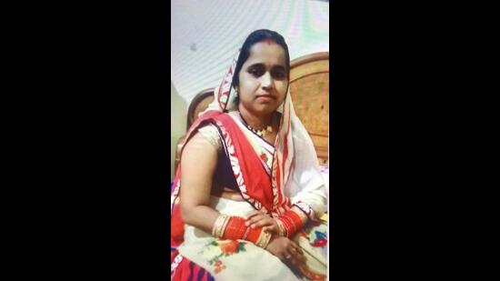 Identified as Pawan Singh Rana and Jhunu Kumar, the accused work as labourers in Mohali and had fled to their home state after murdering Gayatri Devi by slitting her throat, said police. (HT File) Identified as Pawan Singh Rana and Jhunu Kumar, the accused work as labourers in Mohali and had fled to their home state after murdering Gayatri Devi by slitting her throat, said police. (HT File)