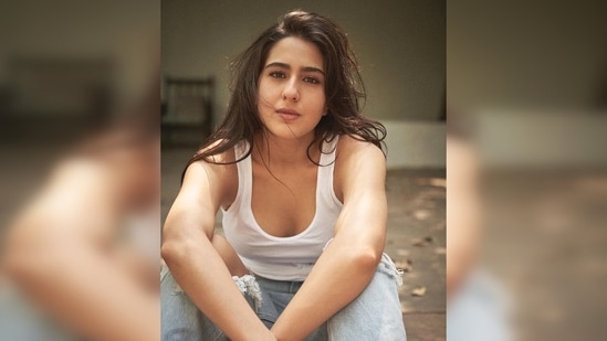 Sara Ali Khan is ‘prepping for Christmas vacation’ by sweating it out in the gym(Instagram/@saraalikhan95)