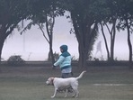 Delhi’s Air Quality Index (AQI) on Monday was recorded at 347, significantly better than the 407 logged on Sunday. (Sunil Ghosh/HT Photo) Delhi’s Air Quality Index (AQI) on Monday was recorded at 347, significantly better than the 407 logged on Sunday. (Sunil Ghosh/HT Photo)