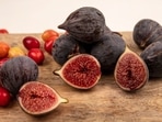 Fig helps in fighting several chronic illnesses. This is one of the fruits which are consumed for their ability to fight diseases.(Freepik)
