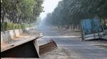 A view of a closed road along Noida expressway at Sector 96 on Tuesday. (Sunil Ghosh/HT Photo) A view of a closed road along Noida expressway at Sector 96 on Tuesday. (Sunil Ghosh/HT Photo)