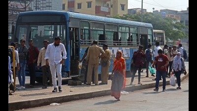Rural commuters had expressed anger over the closing down of these routes and had demanded that they be restored. (HT FILE PHOTO) Rural commuters had expressed anger over the closing down of these routes and had demanded that they be restored. (HT FILE PHOTO)