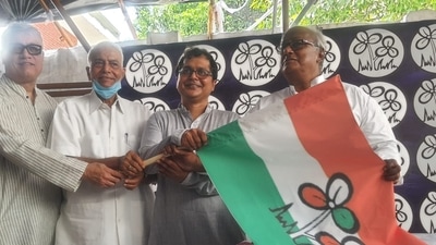 Saket Gokhale (second from right) joined the TMC in August 2021 (Image credit: Twitter @AITCofficial) Saket Gokhale (second from right) joined the TMC in August 2021 (Image credit: Twitter @AITCofficial)