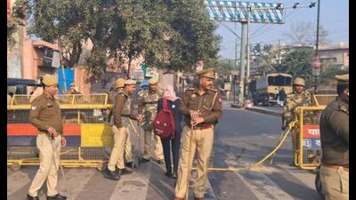 Police on guard on roads leading to the Shahi Eidgah Mosque in Mathura on Tuesday. (Sourced) Police on guard on roads leading to the Shahi Eidgah Mosque in Mathura on Tuesday. (Sourced)