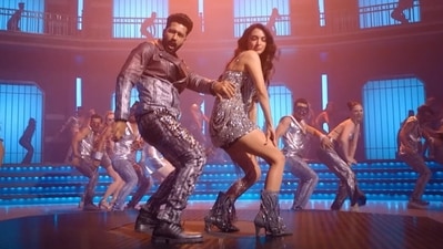 Vicky Kaushal and Kiara Advani in a still from Kyaa Baat Haii 2.0. Vicky Kaushal and Kiara Advani in a still from Kyaa Baat Haii 2.0.