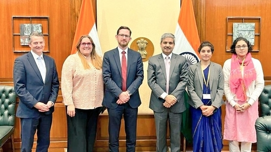 Thomas West along with top Indian officials. (Twitter) 