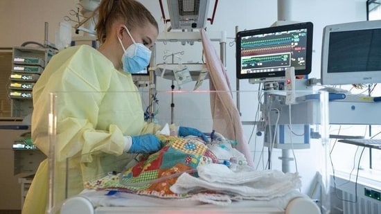 Children's hospitals in Germany are struggling to cope(Marijan Murat/dpa/picture alliance)
