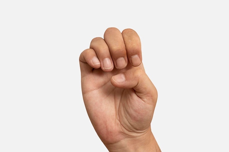 If fingers become numb and painful very easily in winters, then should consult a specialist and with proper care and treatment, disease can be controlled well. (Freepik) If fingers become numb and painful very easily in winters, then should consult a specialist and with proper care and treatment, disease can be controlled well. (Freepik)