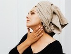 Our neck skin experiences exposure nearly equal to that of our facial skin. Hyperpigmentation is the term used to describe this type of localised darkening of the skin. (pexels) Our neck skin experiences exposure nearly equal to that of our facial skin. Hyperpigmentation is the term used to describe this type of localised darkening of the skin. (pexels)