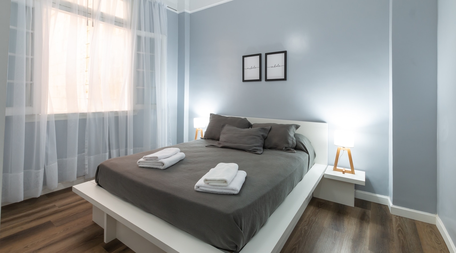Tips to create the perfect guest bedroom before wedding season