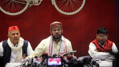 Samajwadi Party leader Manoj Pandey (centre) briefing the media on the party’s demand on the Rampur bypoll. (HT PHOTO) Samajwadi Party leader Manoj Pandey (centre) briefing the media on the party’s demand on the Rampur bypoll. (HT PHOTO)