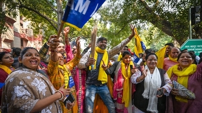 The AAP bagged 134 of the 250 wards on which votes were polled on Sunday. (HT Photo) The AAP bagged 134 of the 250 wards on which votes were polled on Sunday. (HT Photo)