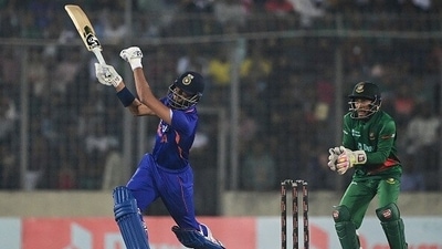 Mehidy Hasan bowled back-to-back no-balls vs India. (Getty) Mehidy Hasan bowled back-to-back no-balls vs India. (Getty)