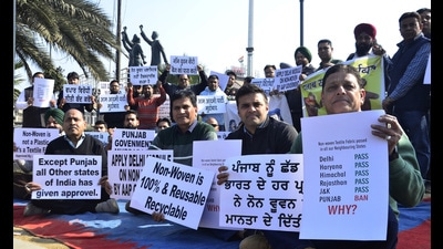 The Association of Punjab Technical Textiles during the protest on Jagraon bridge in Ludhiana. (Harvinder Singh/HT)