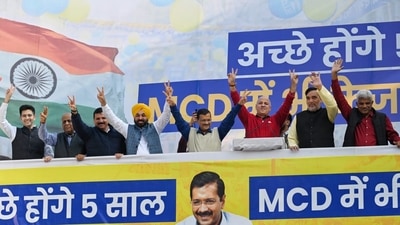 Delhi CM Arvind Kejriwal addresses his supporters after winning MCD Elections 2022 at AAP Headquarters in New Delhi. (Sanchit Khanna/ HT) Delhi CM Arvind Kejriwal addresses his supporters after winning MCD Elections 2022 at AAP Headquarters in New Delhi. (Sanchit Khanna/ HT)