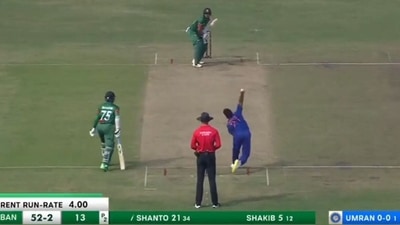 Umran Malik cleaned up Shanto's off-stump