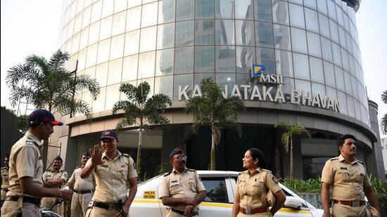 Police personnel outside Karnataka Bhawan amid the Maharashtra-Karnataka border dispute. (Bachchan Kumar/HT Photo) Police personnel outside Karnataka Bhawan amid the Maharashtra-Karnataka border dispute. (Bachchan Kumar/HT Photo)