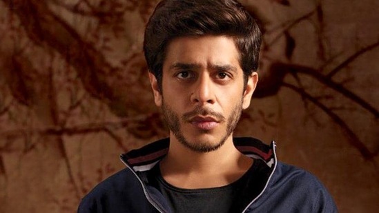 Actor Shashank Arora has said that he does not get work.