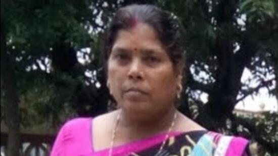 The victim – Asha Vishwakarma – was on a morning walk from Anjerwadi to Mazgaon circle, when she was stopped at Dr Mascarenhas Road – an isolated spot. (HT PHOTO)