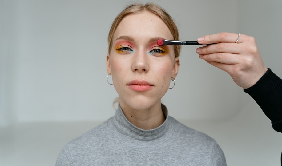 Amazon sale: Get eye makeup products at up to 30% off